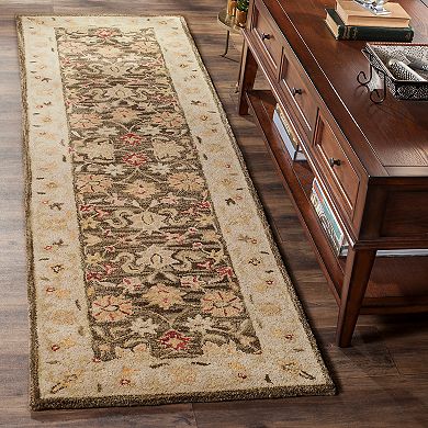 Safavieh Antiquity Marilyn Framed Floral Wool Rug