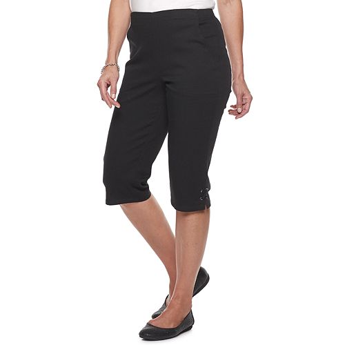 Petite Croft & Barrow® Classic Pull-On Capris