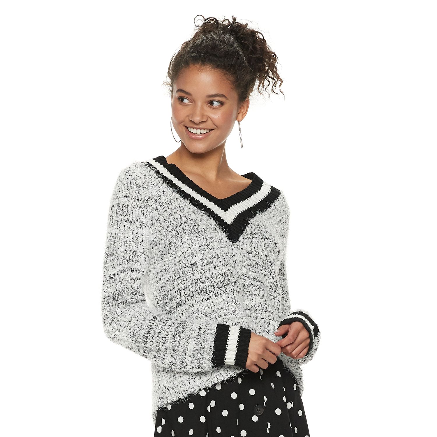 juniors v neck sweater