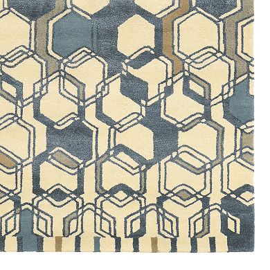 Linon Aspire Triangle Rug