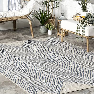 nuLOOM Wavy Chevron Indoor/Outdoor Rug