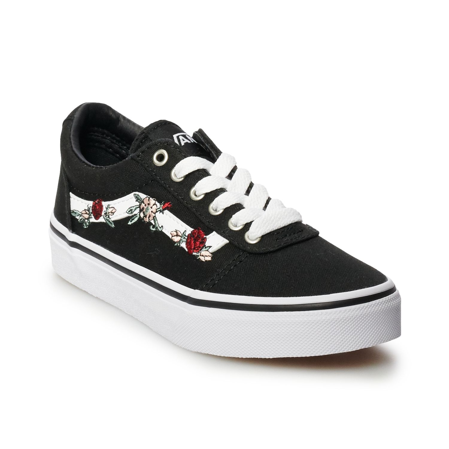 skate style shoes