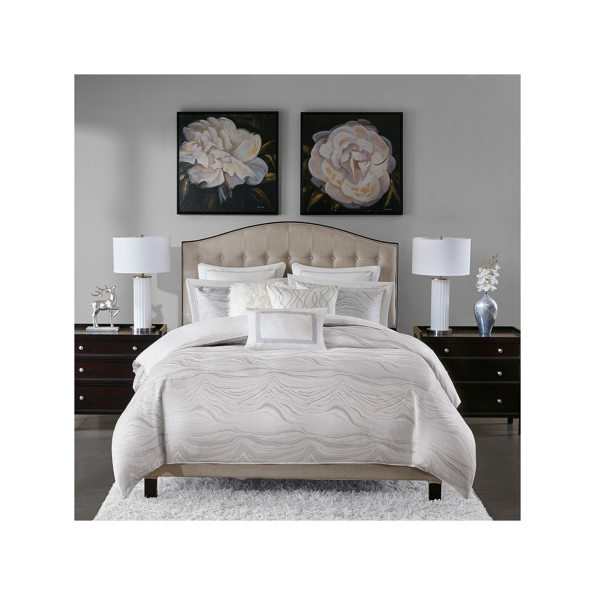Madison Park Signature Hollywood Glam Comforter Set with Throw Pillows, Whi
