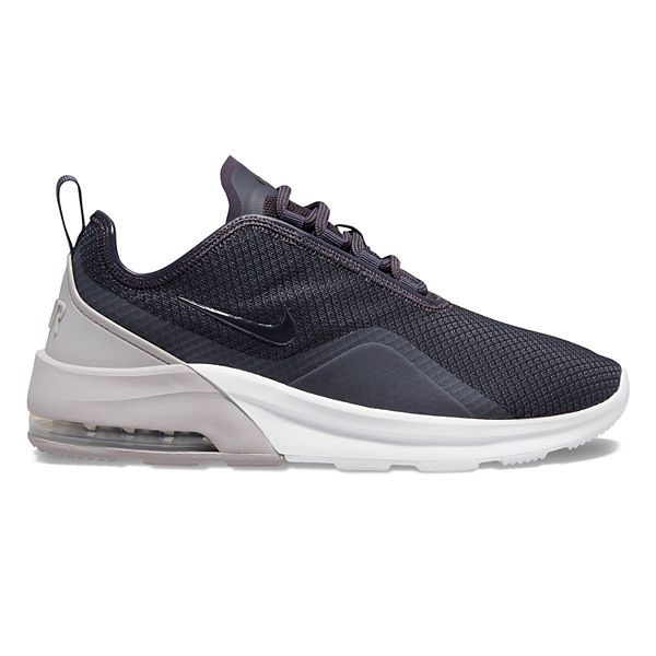 Air max motion hotsell 2 black and white