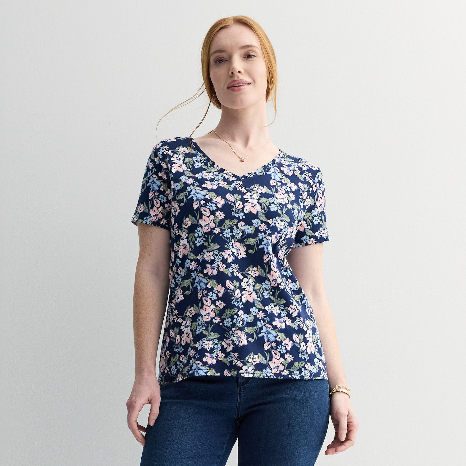 Женская футболка Croft & Barrow Essential V-Neck, цвет: С принтом