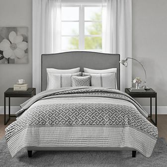 Madison Park Christian 4 pc Jacquard Quilt Set with Shams and Throw Pillow