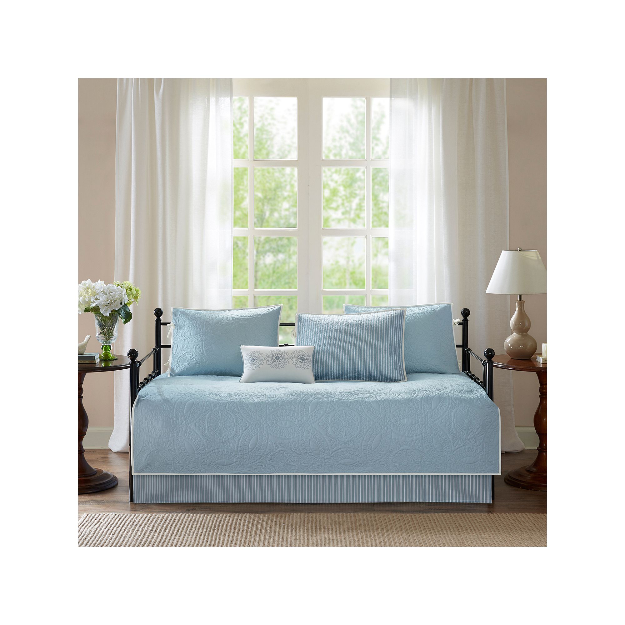 Madison Park 6-piece Brenna Daybed Set with Throw Pillow, Blue