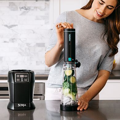 Nutri Ninja Blender with FreshVac Technology BL580