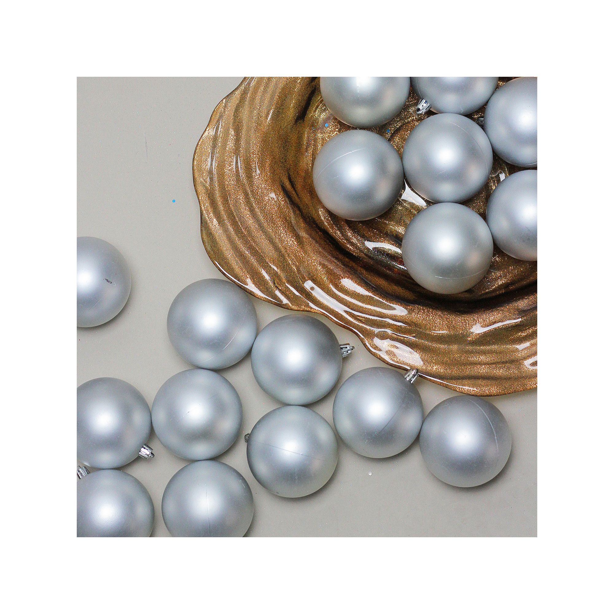 Northlight Seasonal Matte Silver Shatterproof Ball Christmas Ornament 32-pi