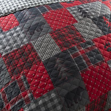 Donna Sharp Crimson Paw Quilt Set