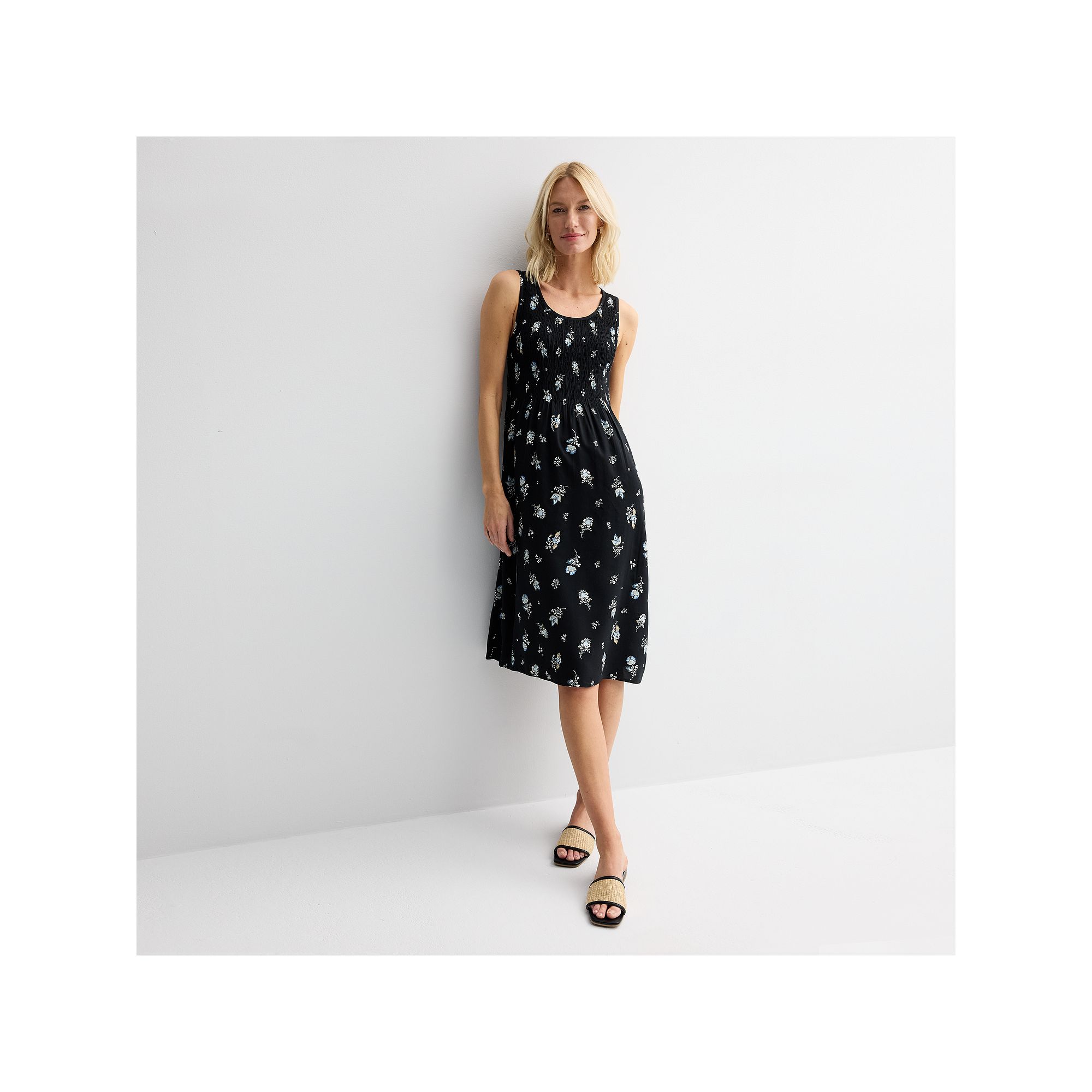 Womens Croft & Barrow® Smocked Midi Dress, Size: XS, Black Paisley