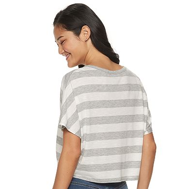 Juniors' SO® Printed Button Front Top