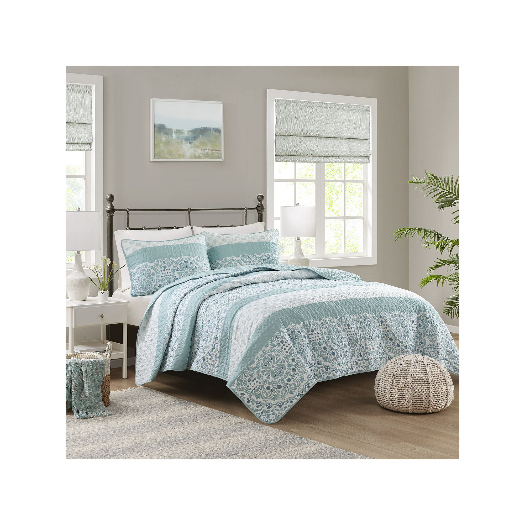 Madison Park Essentials Quilt Set, Medallion Stripe Blue