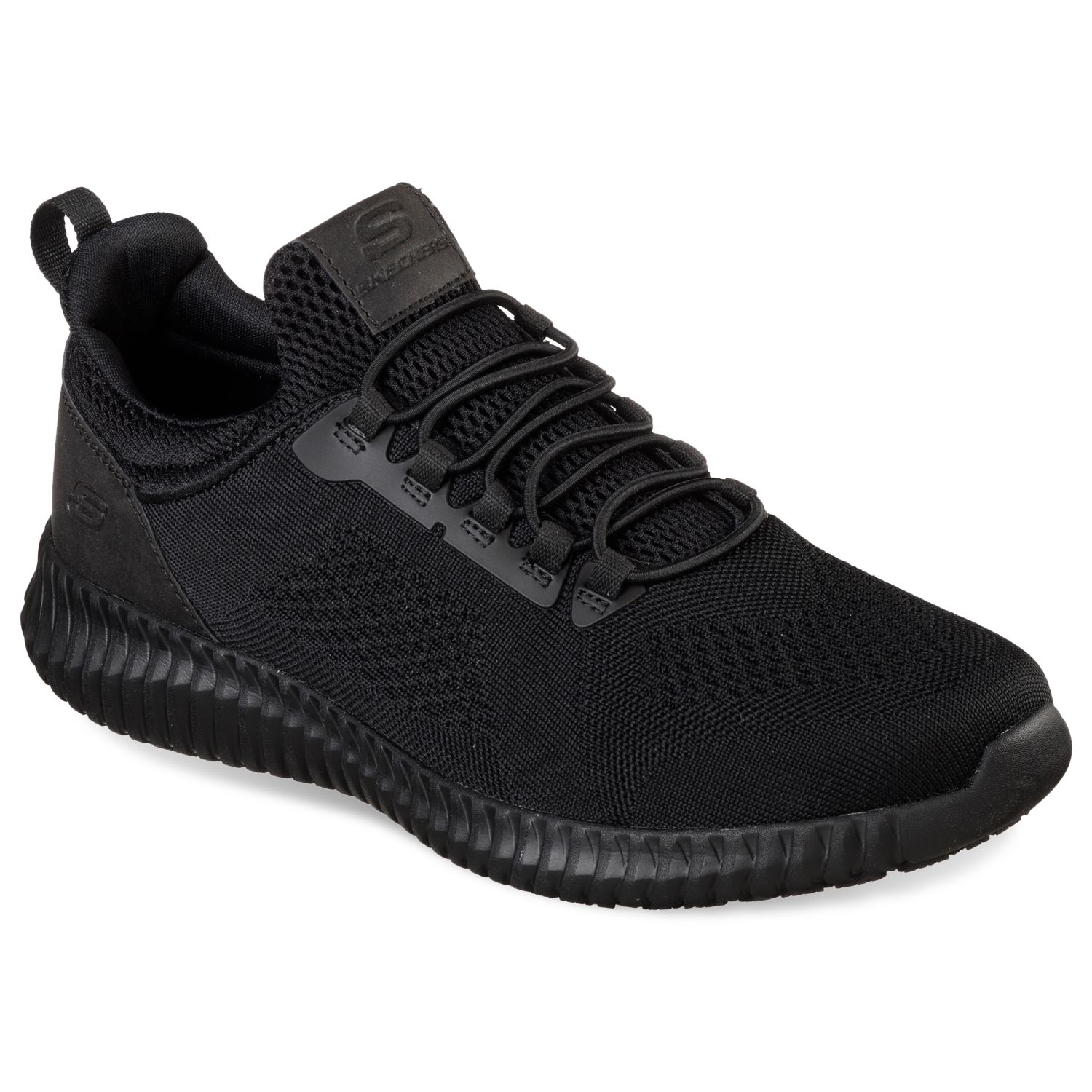 all black nike slip resistant shoes