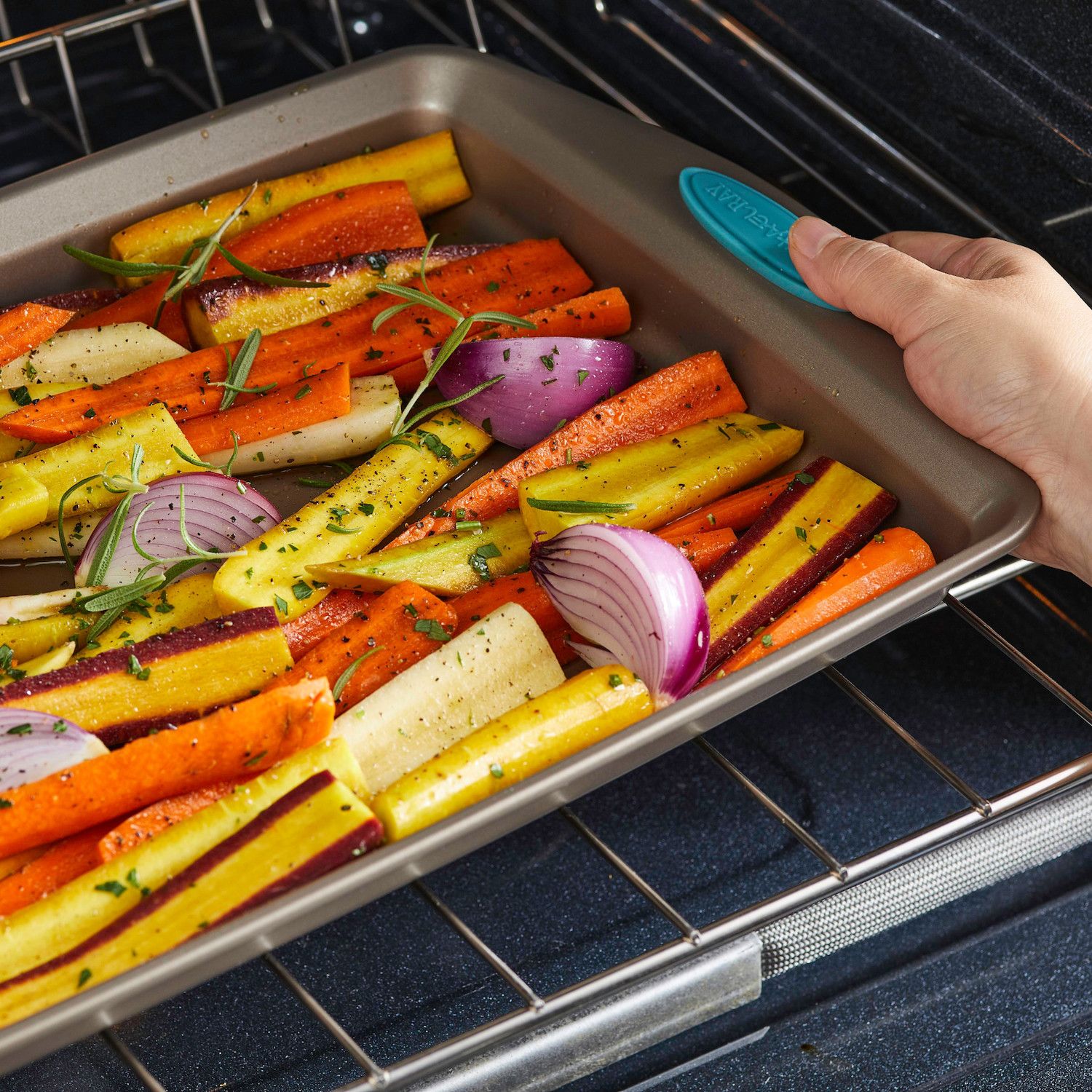 Rachael Ray Cucina Crisper Pan - Thumbnail 4