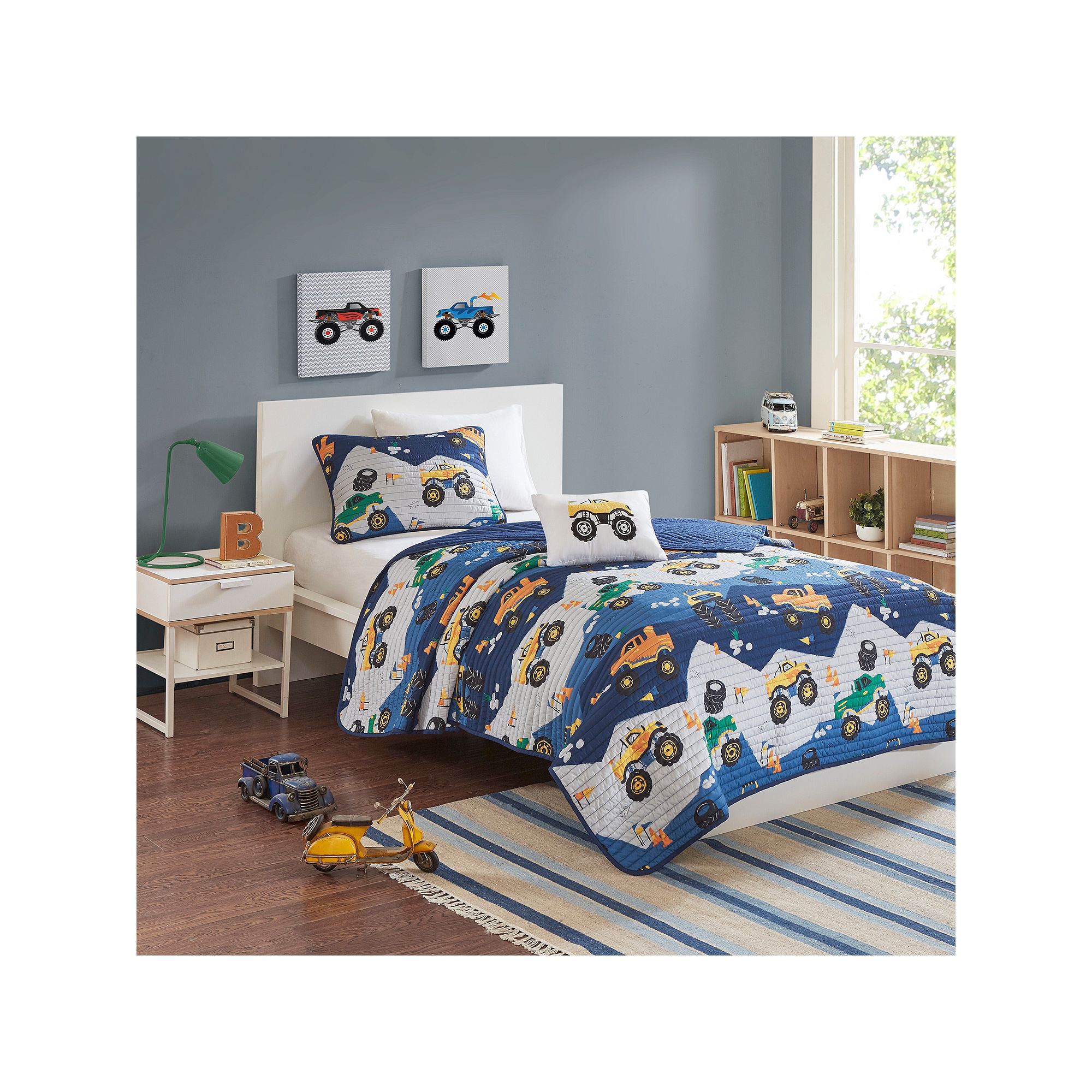 Intelligent Design Gavin Reversible Quilt Set with Throw Pillow, Blue