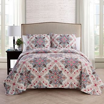 VCNY Home Wyndham Quilt Set