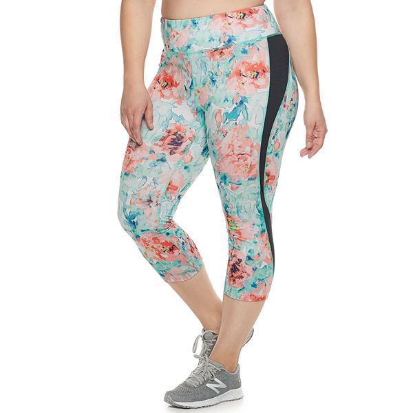 Plus Size Tek Gear® Performance Curved Panel Midrise Capri Leggings