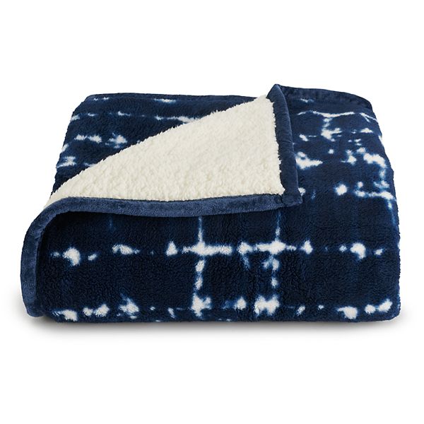Cuddl Duds® Sherpa Throw