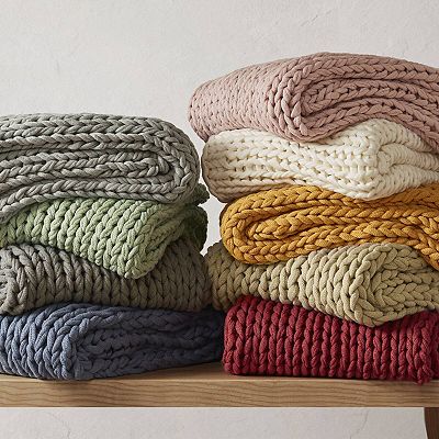 Knitted Throw Blanketrndfjdhfun deals idhisdnaksdhixjckzxnjsbcj