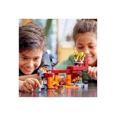 LEGO Minecraft The Blaze Bridge 21154 LEGO Set