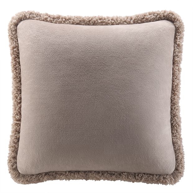 Cuddl duds throw discount pillows