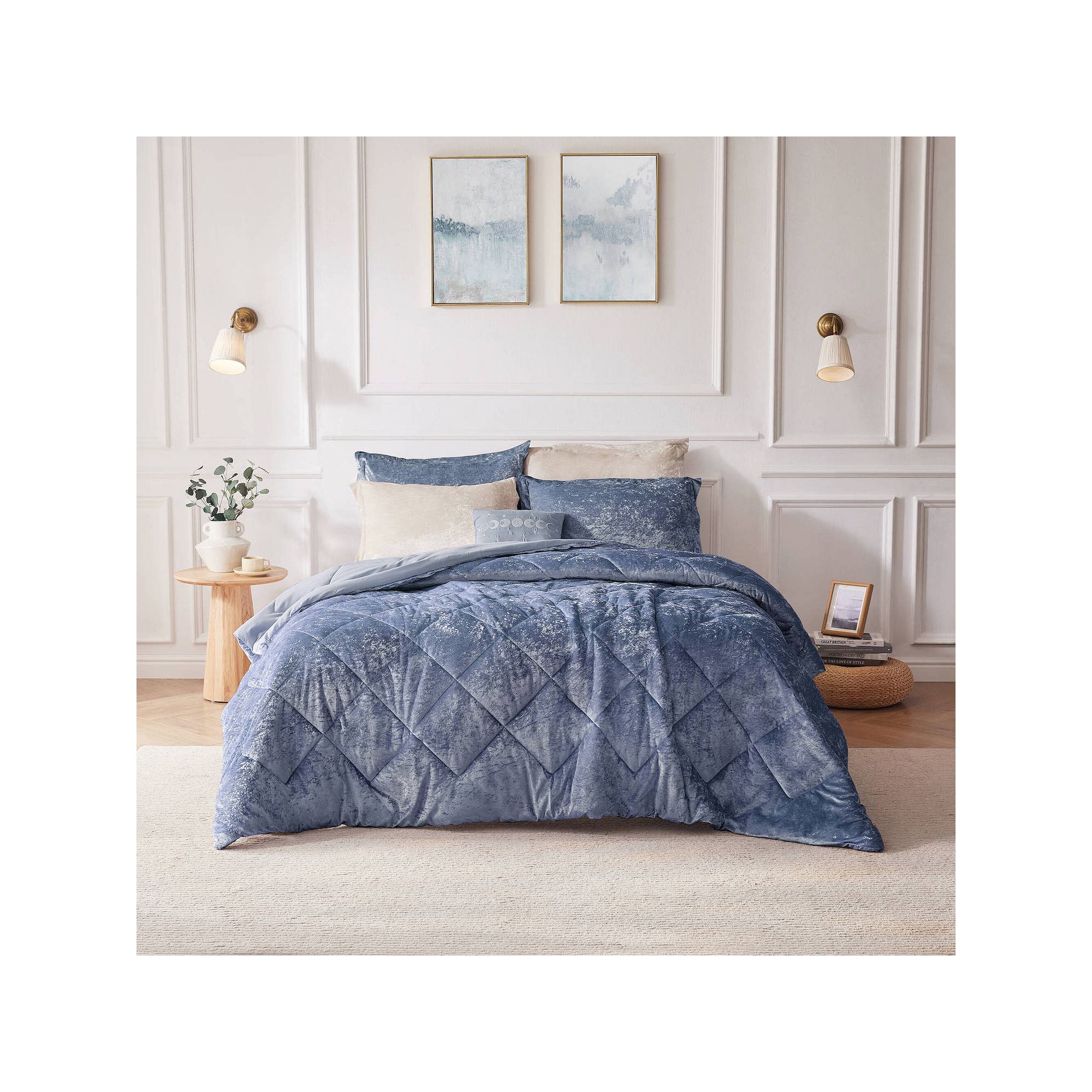 Intelligent Design Isabel Velvet Midweight Comforter Set with Throw Pillow,