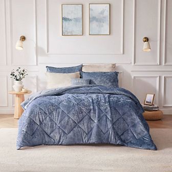 Intelligent Design Isabel Velvet Midweight Comforter Set with Throw Pillow
