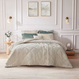 Intelligent Design Isabel Velvet Midweight Comforter Set with Throw Pillow