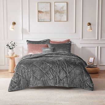 Intelligent Design Isabel Velvet Midweight Comforter Set with Throw Pillow