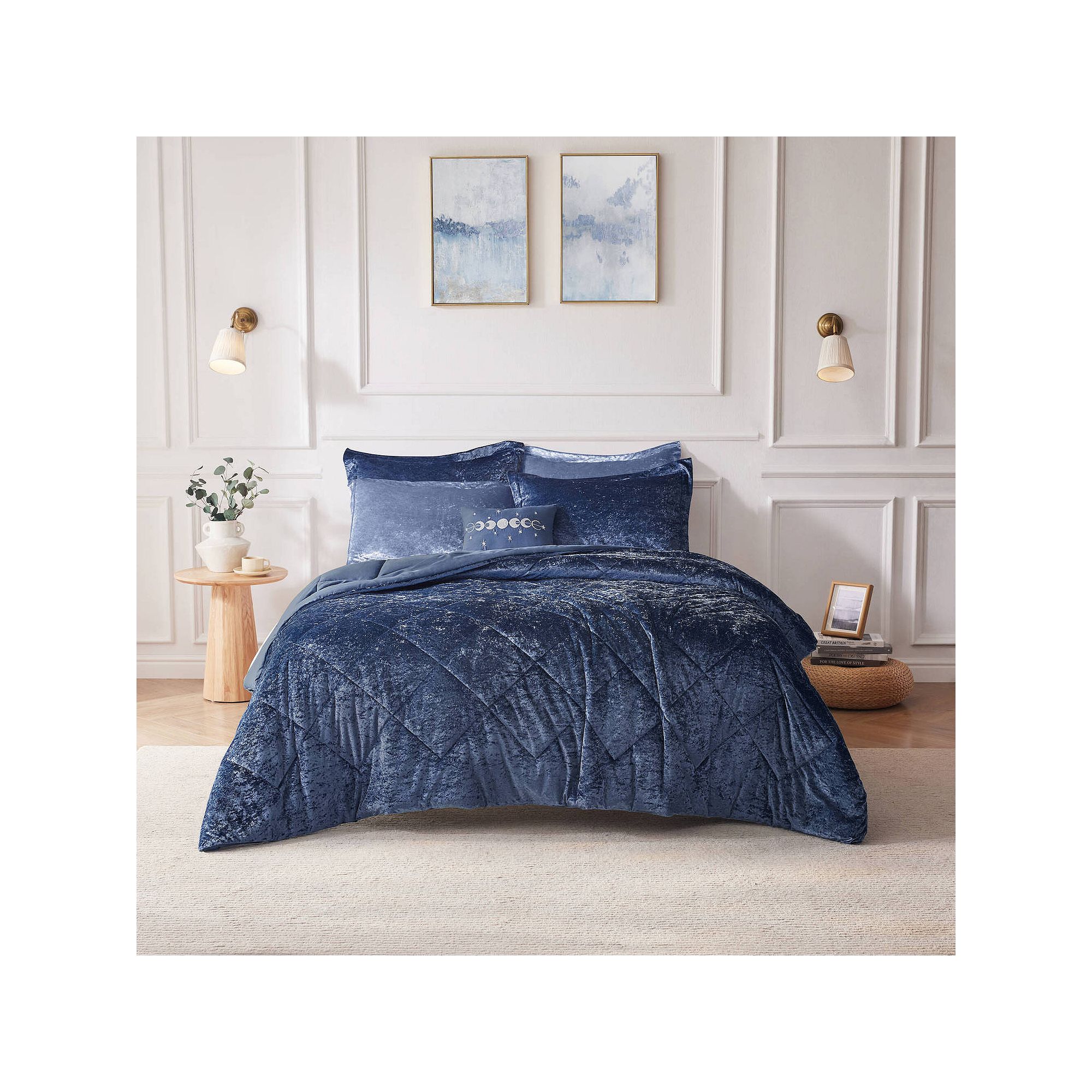 Intelligent Design Isabel Velvet Midweight Comforter Set with Throw Pillow,