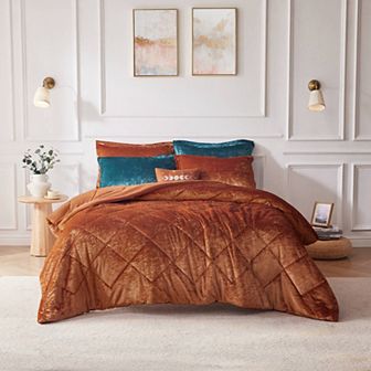 Intelligent Design Isabel Velvet Midweight Comforter Set with Throw Pillow