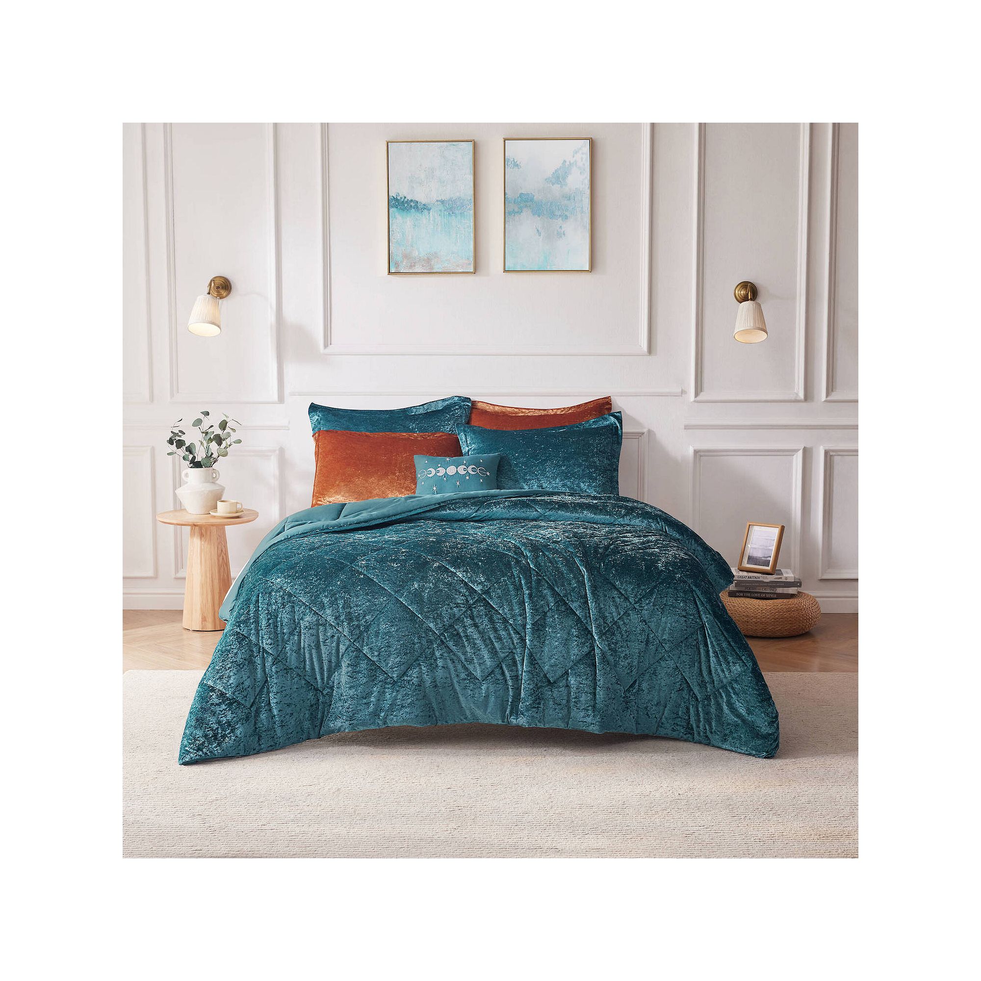 Intelligent Design Isabel Velvet Midweight Comforter Set with Throw Pillow,