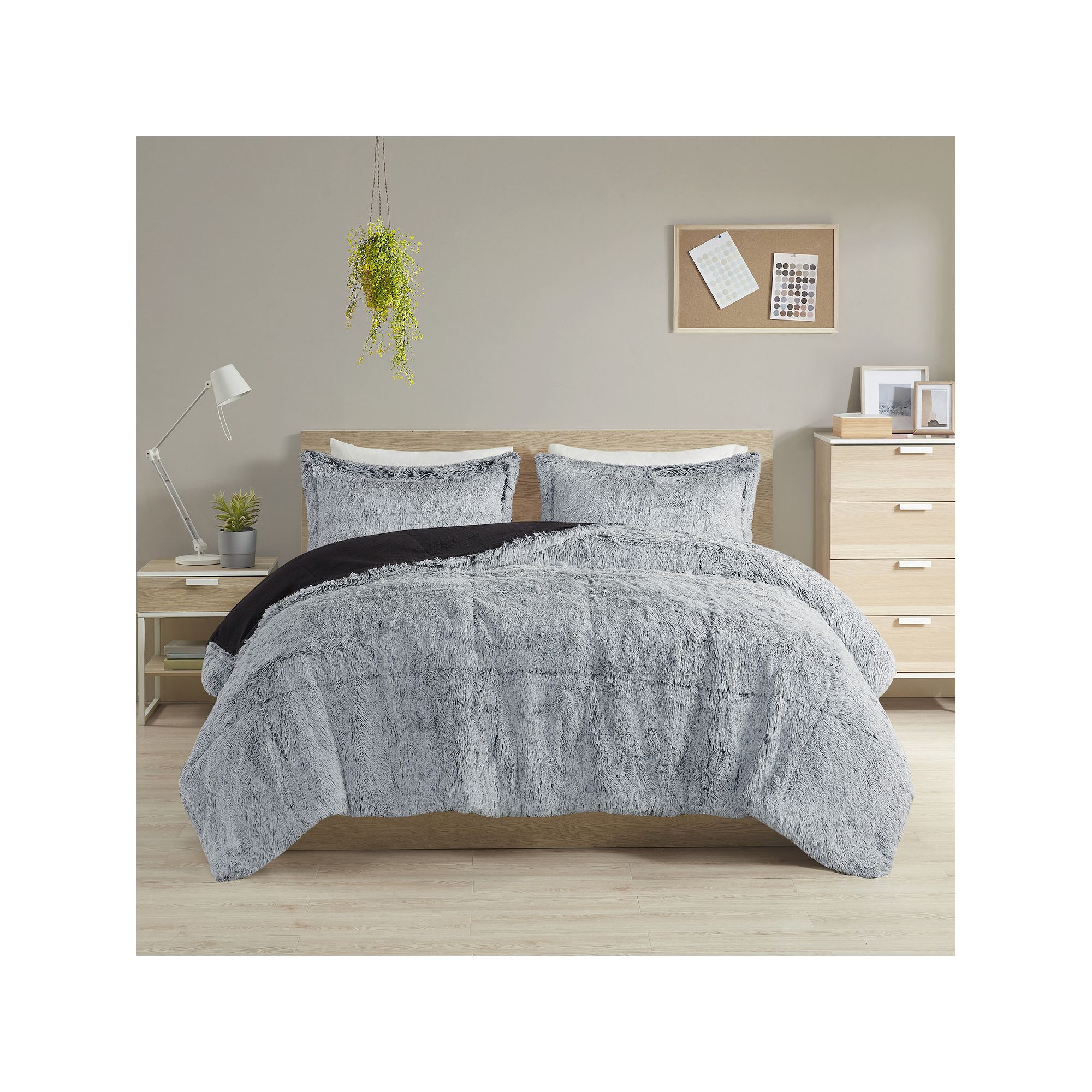 Intelligent Design Malea Shaggy Faux Fur Comforter Set, Black White
