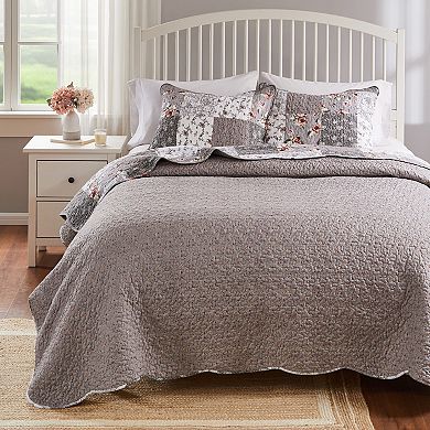 Giulia Quilt & Pillow Sham Set