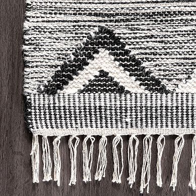 nuLOOM Savannah Moroccan Fringe Wool Rug