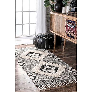 nuLOOM Savannah Moroccan Fringe Wool Rug