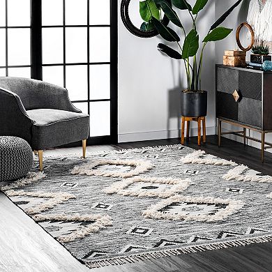 nuLOOM Savannah Moroccan Fringe Wool Rug