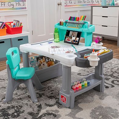 Step 2 Deluxe Creative Projects Kids' Art Desk with Splat Mat