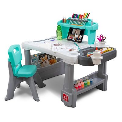 Step 2 Deluxe Creative Projects Kids Art Desk with Splat Mat