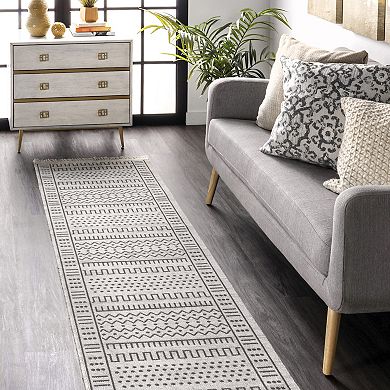 nuLOOM Outdoor Tribal Cora Rug