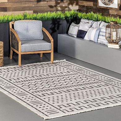 nuLOOM Outdoor Tribal Cora Rug