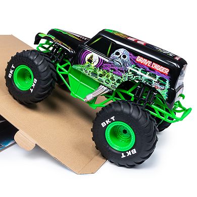 Monster Jam Official Grave Digger Remote Control Truck 1:15 Scale 2.4GHz