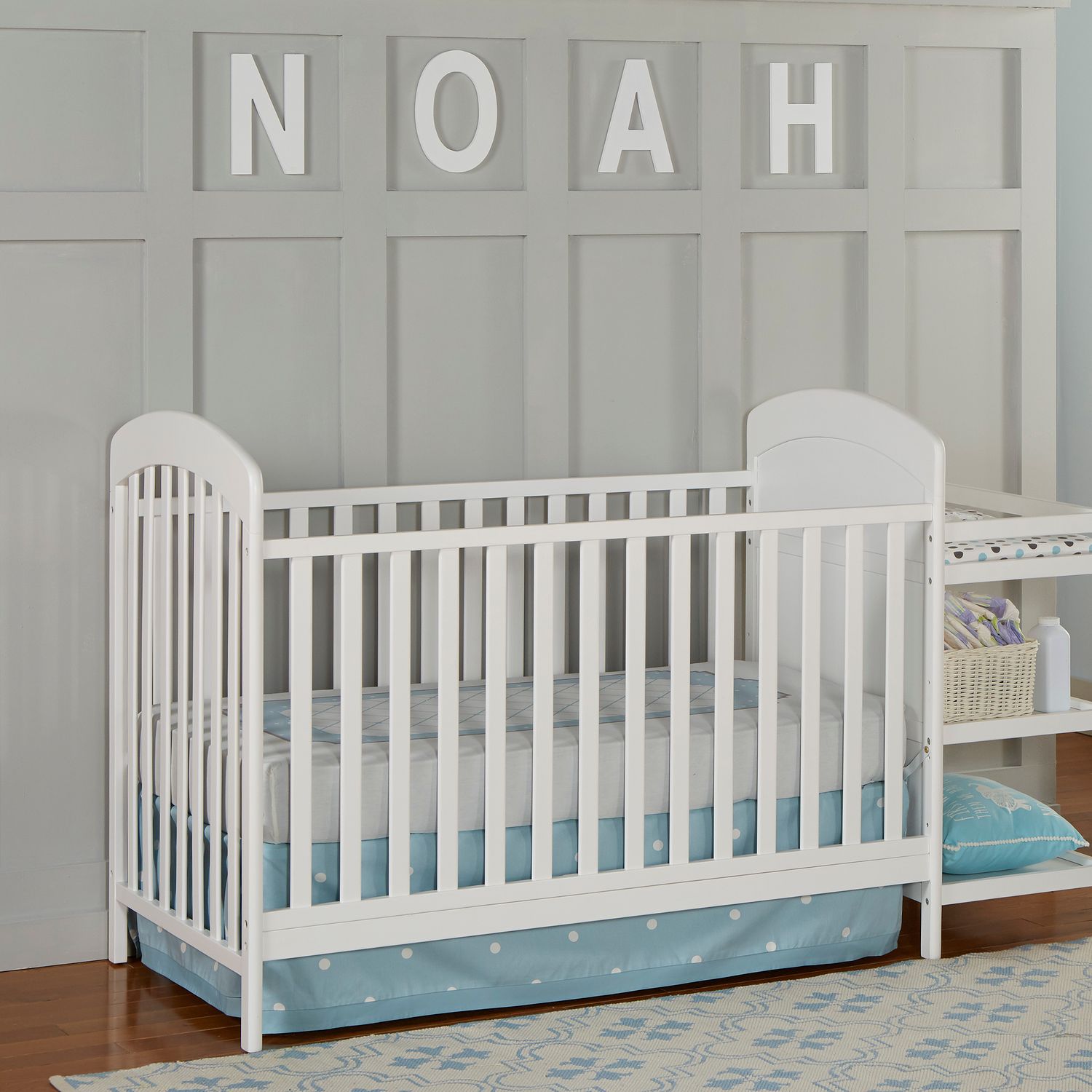 fisher price jaxon island crib in white and natural