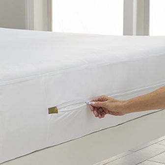 Hotel Laundry Stretchy Fit Waterproof Mattress Encasement Set