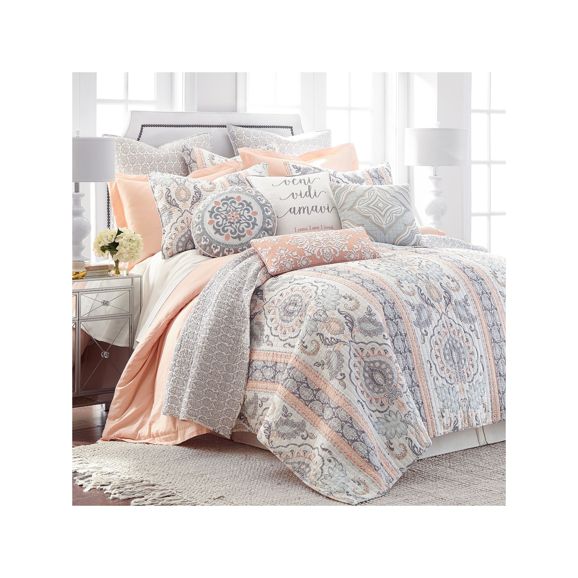 Levtex Home Darcy Quilt Set, Gray