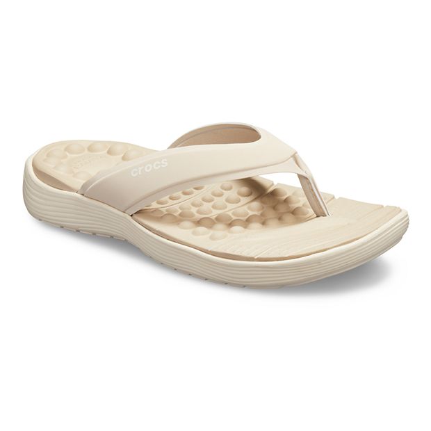 Kohls crocs hot sale flip flops