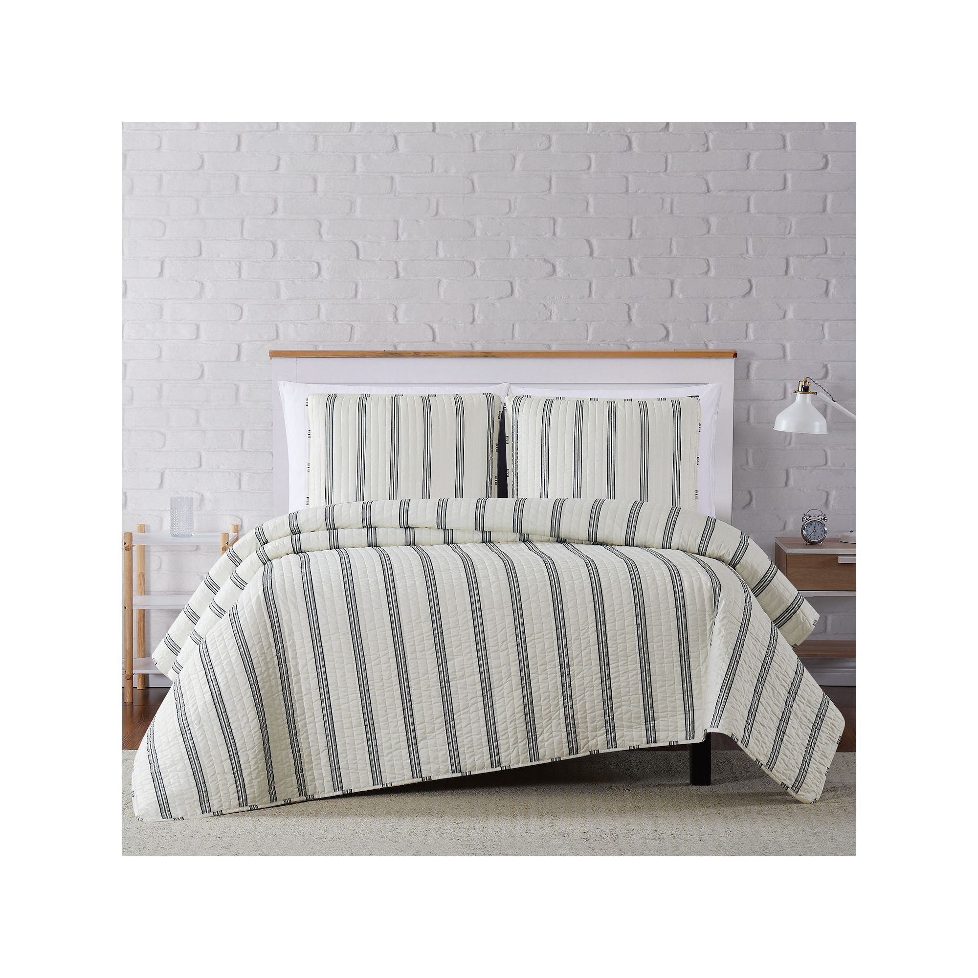 Truly Soft Millenial Stripe Quilt, Green
