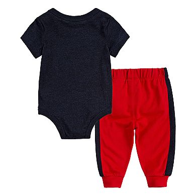 Baby Boy Nike 2-Piece Short Sleeve Bodysuit and French Terry Pants Set