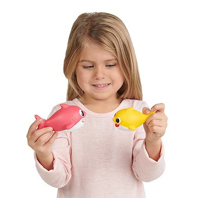 Pinkfong Baby Shark Bath Squirt Toy (4 Pack) By WowWee